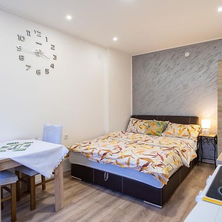 Apartments Solar トレビニエ エクステリア 写真