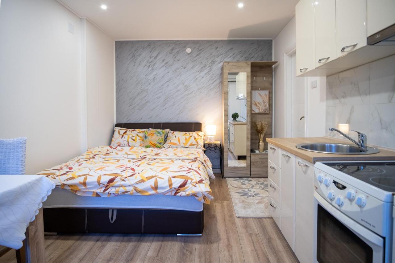 Apartments Solar トレビニエ エクステリア 写真